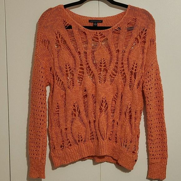 American Eagle Outfitters Sweaters - American‎ Eagle Outfitters scoopneck cutout sweater